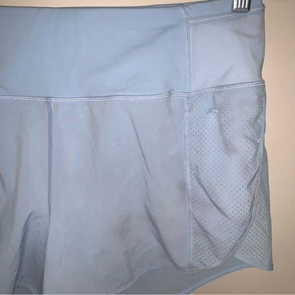 Lululemon Real Quick Short *Perforated 3.5" Breezy 8 - Picture 9 of 10